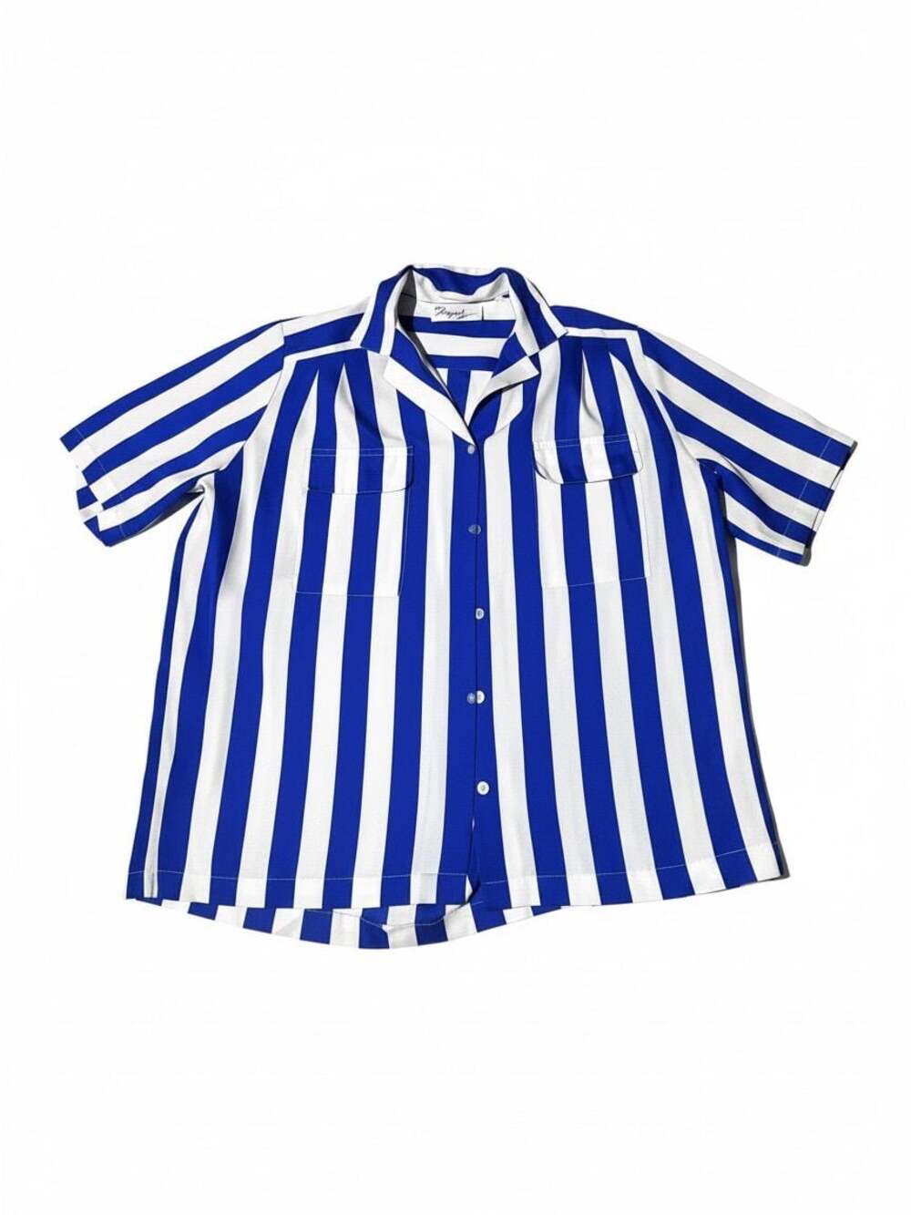 Shapely Blue and White Striped Short Sleeve Camp Collar Button-Down Shirt